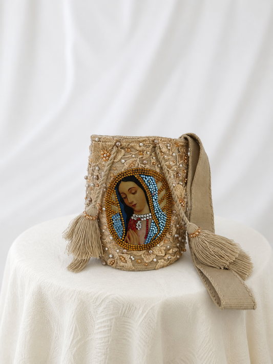 Virgen de Guadalupe recamada